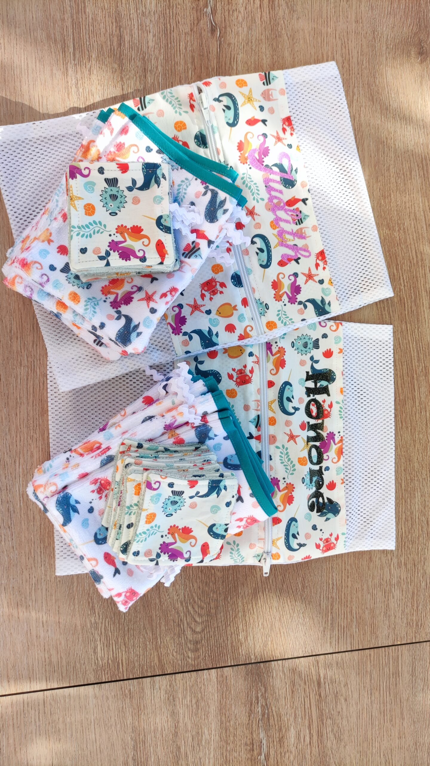 accessoire : lingettes lavables, gants de toilette et filet de lavage