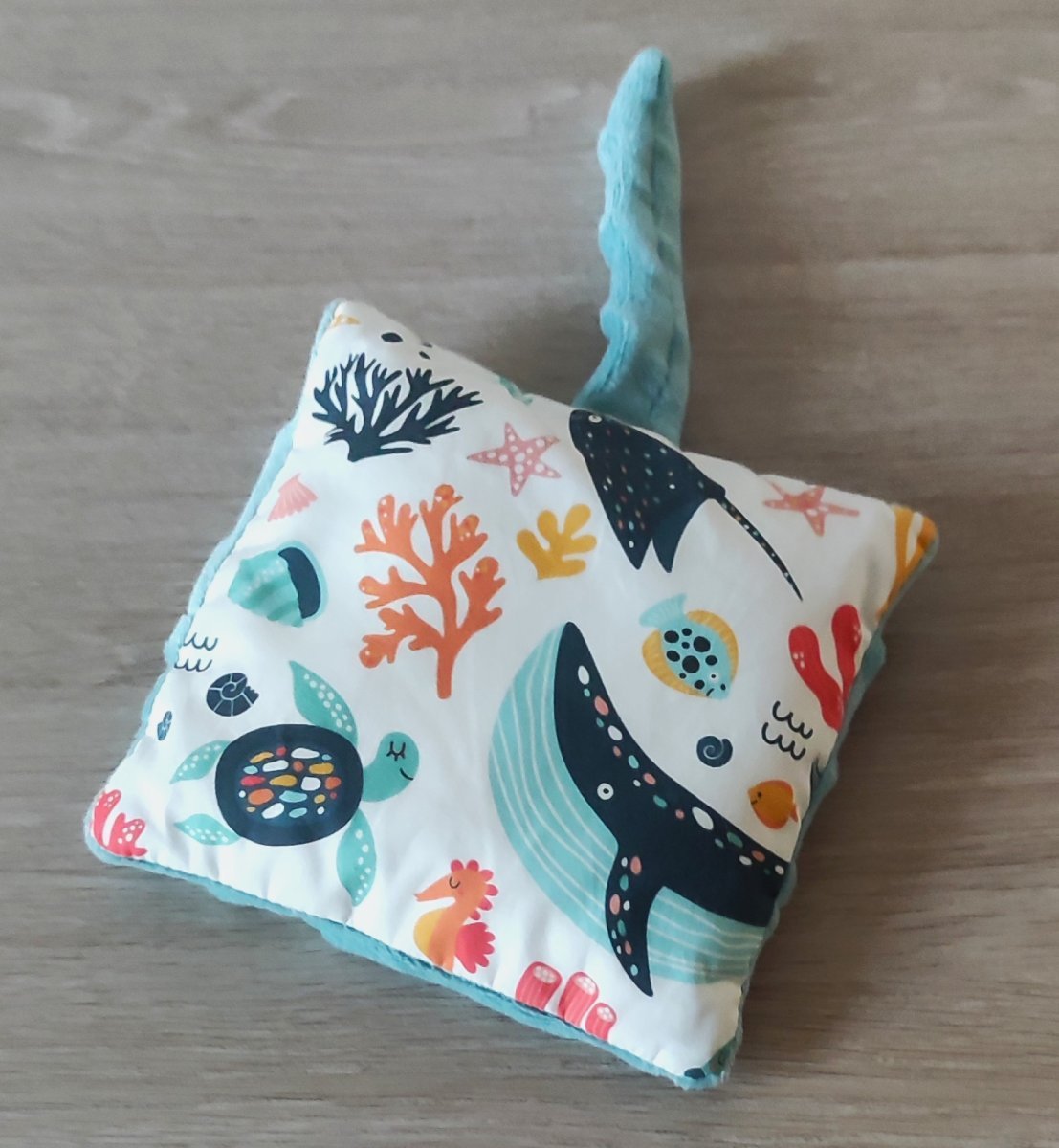 Bouillotte sèche enfant avec housse douce motif animaux sous-marins