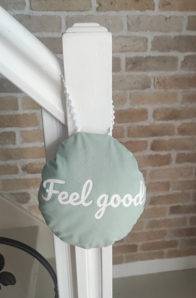 Suspension à la lavande Feel good accrochée dans un intérieur