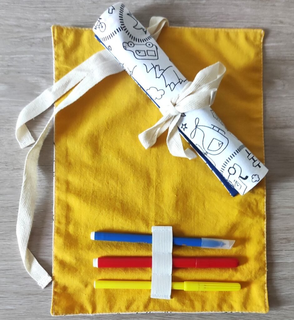 Kit de coloriage lavable pour enfant avec feutres et modèle roulé